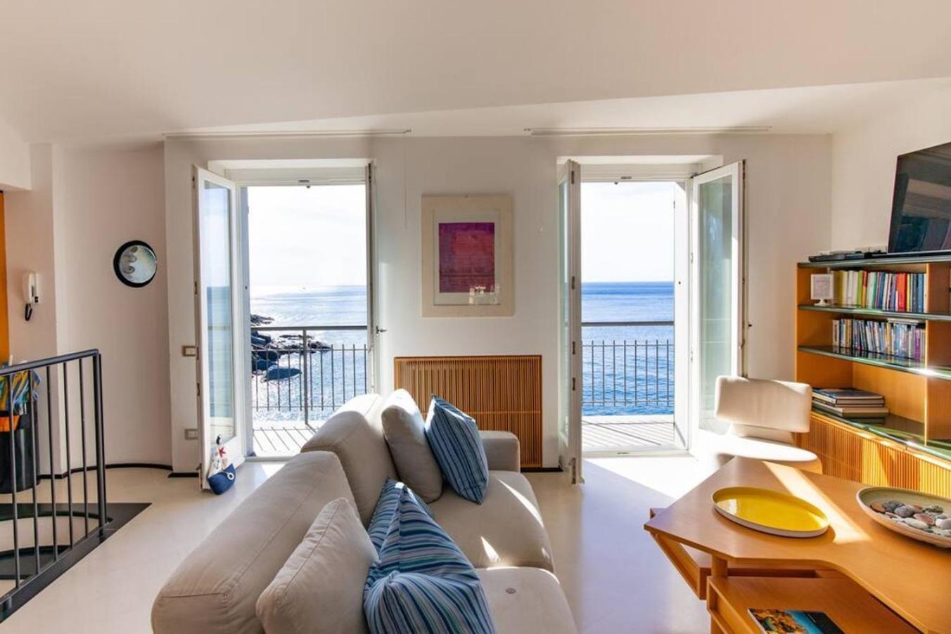 Carattino 12 Idyllic Seafront Retreat Apartment Vernazza Bagian luar foto